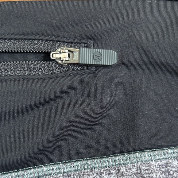 lululemon athletica Black and Gray Athletic Shorts size small - Picture 3 of 3